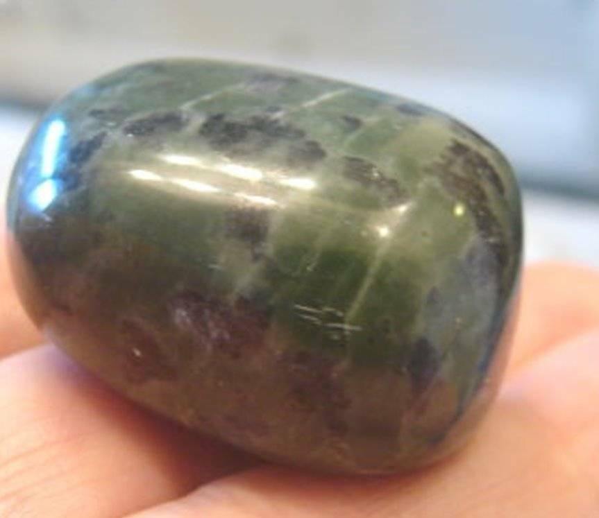 Inca Jade Over Soul Crystal Tumbled Amulet Om Aum - Psychic Pathways