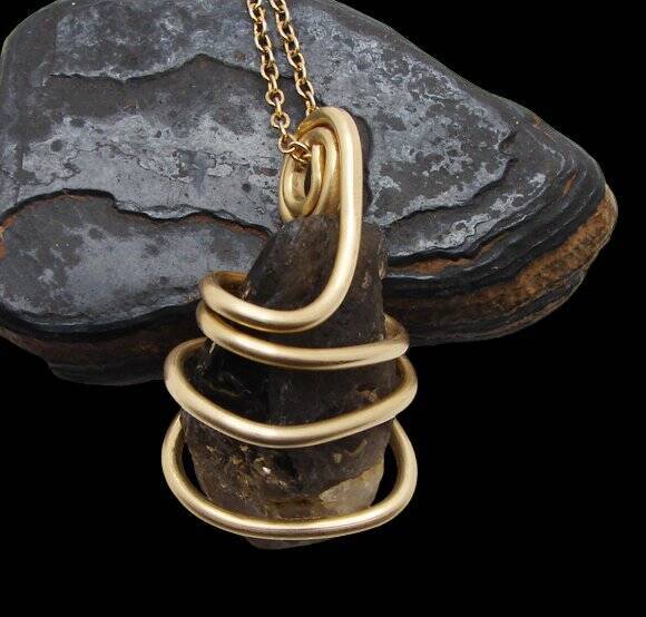 RARE BLACK DRAGON QUARTZ PENDANT IN BRONZE MERLIN'S GOLD #462