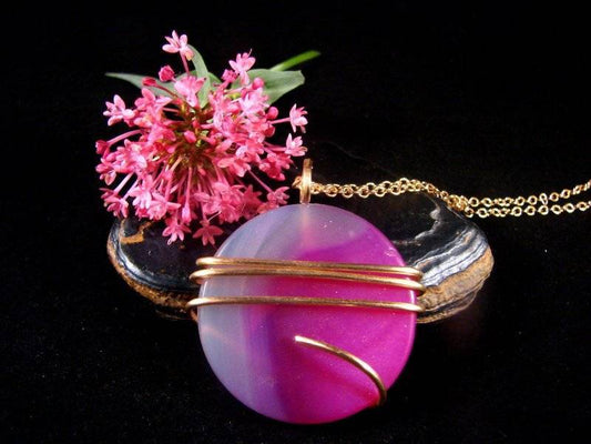 PINKiISH AGATE HEALING PENDANT BRONZE MERLIN'S GOLD- BALANCE CHAKRAS #105