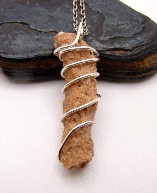 RARE UNUSUAL PRAYER PIPE LIGHTNING STRIKE SARAHA DESERT FULGURITE CRYSTAL #901