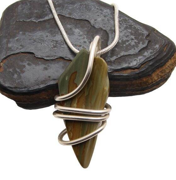 47.5 cts - NEW RADIANCE JASPER ART AMULET PENDANT Necklace STERLING SILVER #101