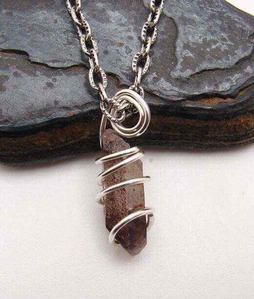 RARE BLACK DRAGON QUARTZ PENDANT IN SILVER PLATED COPPER #603