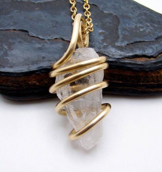 SATYALOKA PENDANT GATHERED BY MONKS INDIA ENLIGHTENMENT Merlin's Gold #308