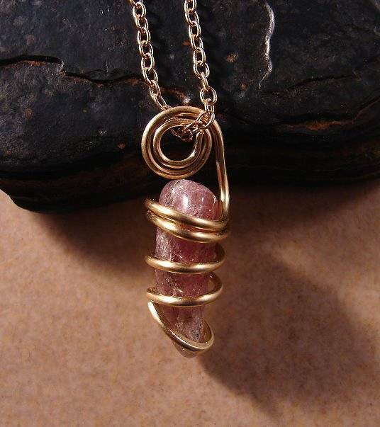 RARE NATURAL TANZURINE RED CHERRY QUARTZ PENDANT IN BRONZE MERLIN'S GOLD 23