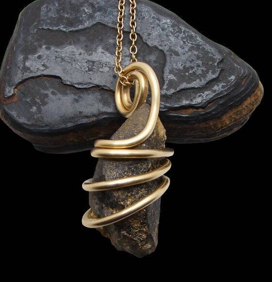 RARE BLACK DRAGON QUARTZ PENDANT IN BRONZE MERLIN'S GOLD 460