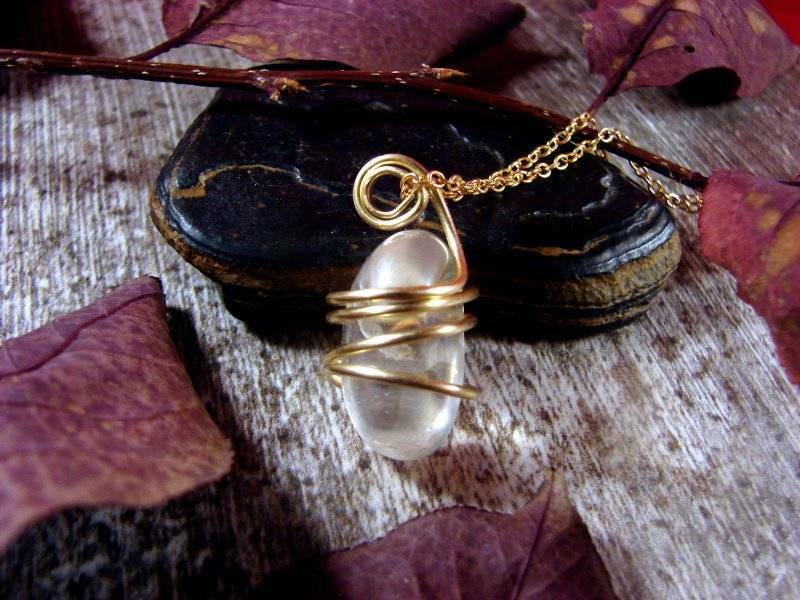 LUMINOUS FANTASY AURA TITANIUM CRYSTAL NECKLACE BRONZE GOLD REIKI #9