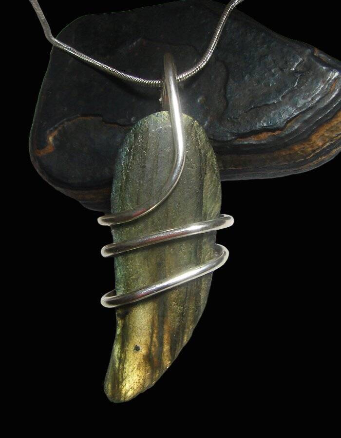Moon Spirit Wing Jewelry Labradorite Silver / Pagan Oracle / Blue Lotus 10